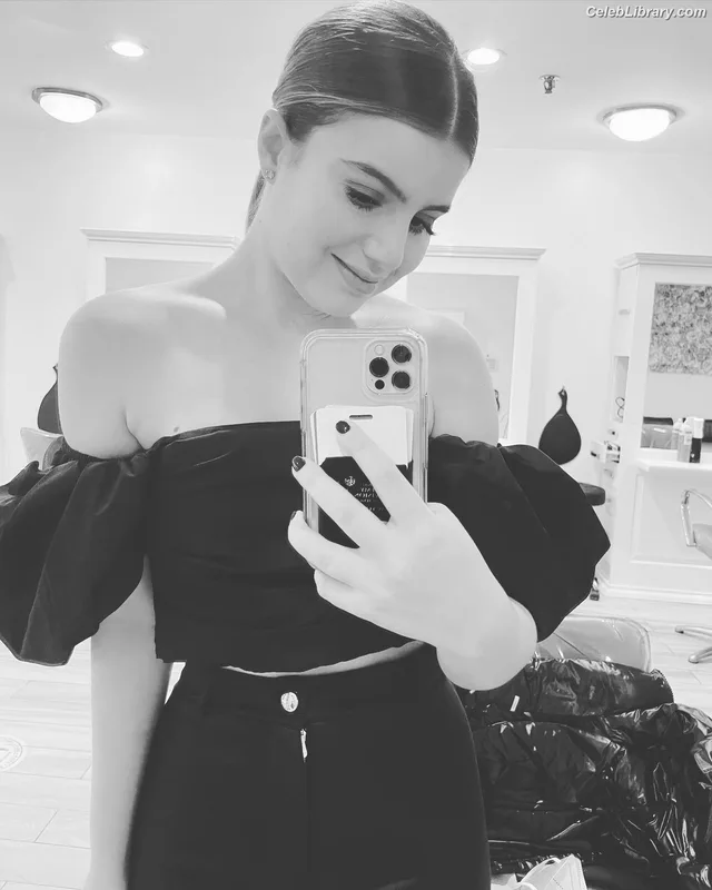 Sami Gayle photo 14 of 136