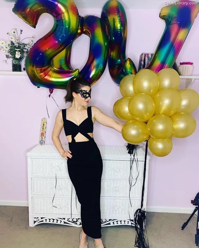 Sami Gayle photo 14 of 136