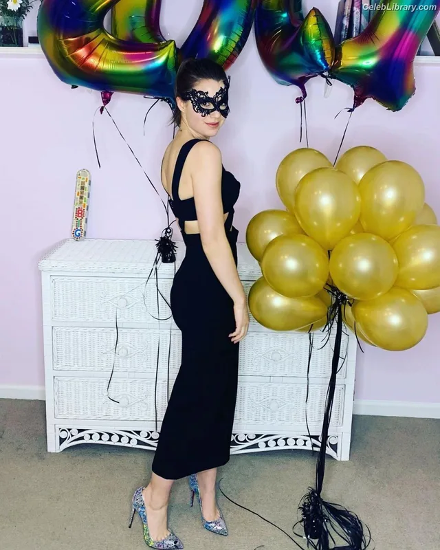 Sami Gayle photo 15 of 136