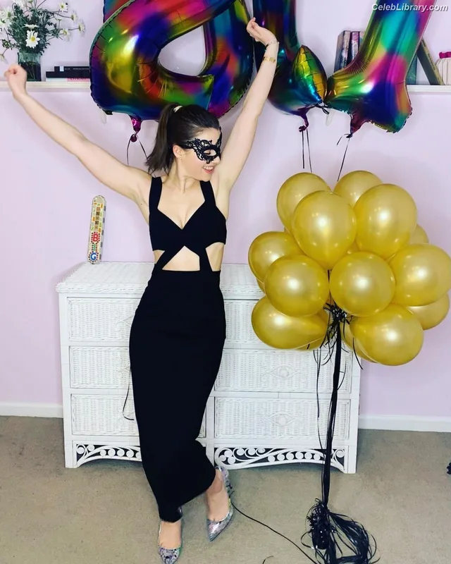 Sami Gayle photo 16 of 136