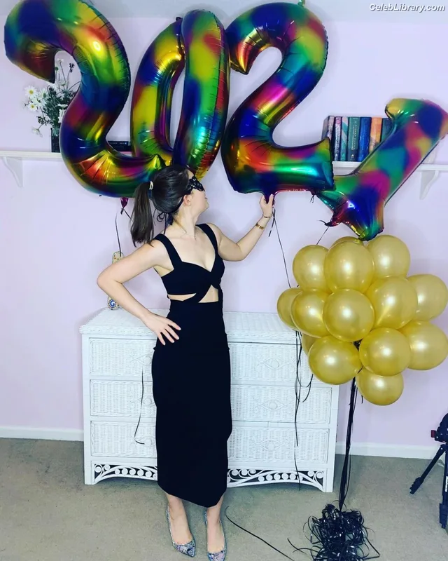 Sami Gayle photo 19 of 136