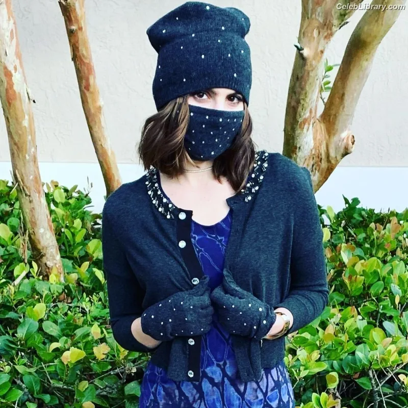 Sami Gayle photo 1 of 136