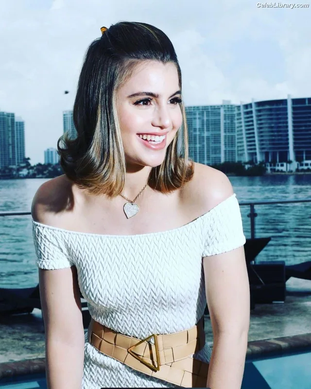 Sami Gayle photo 4 of 136
