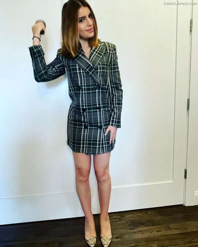 Sami Gayle photo 7 of 136