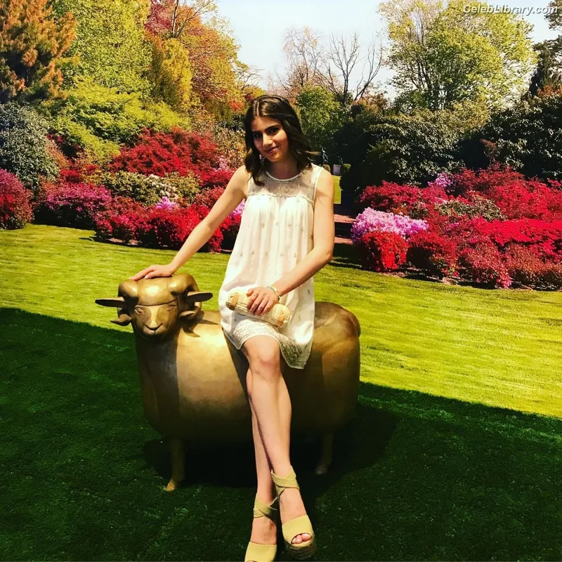 Sami Gayle photo 19 of 136