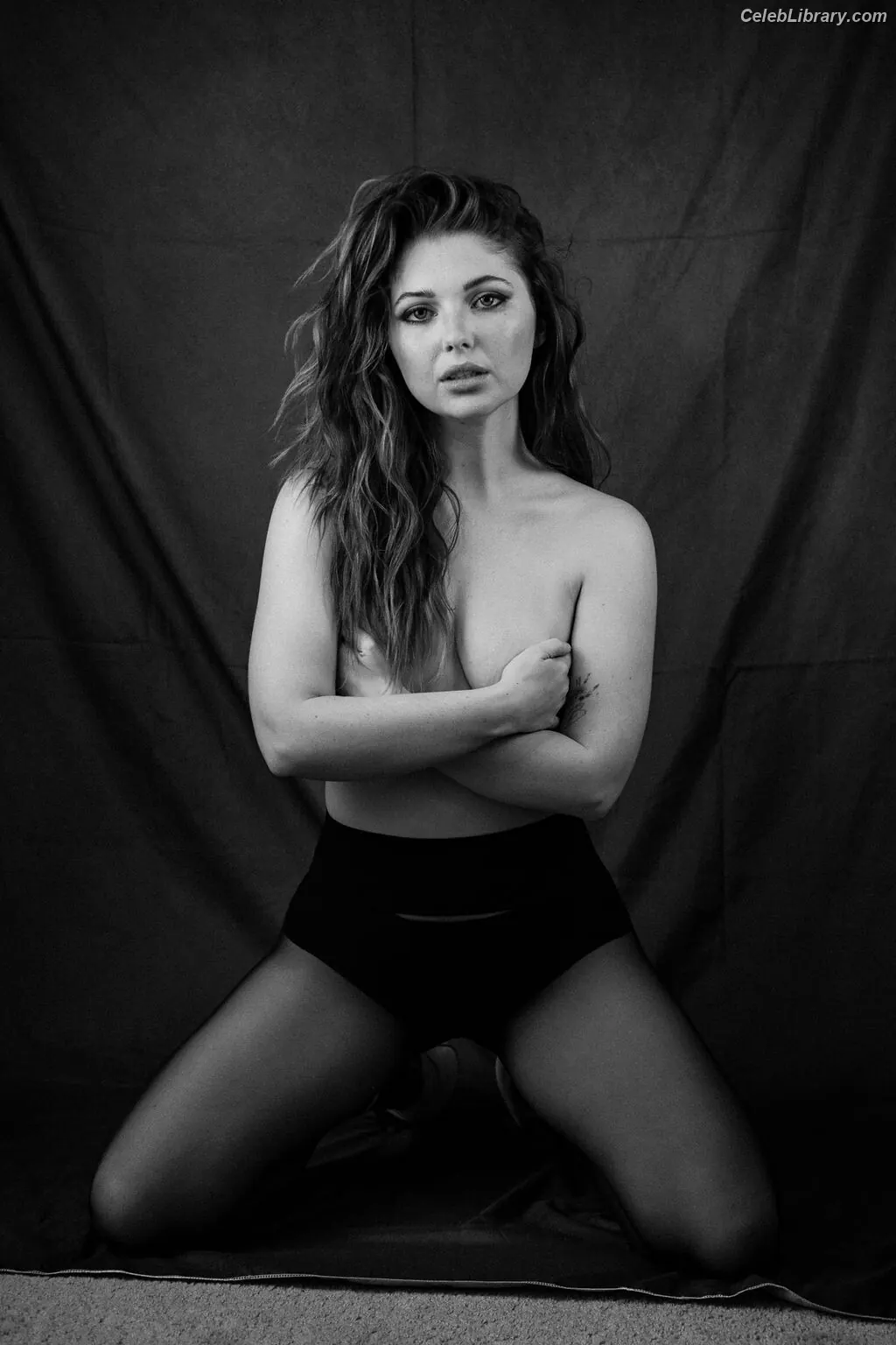 Sammi Hanratty photo 1 of 497