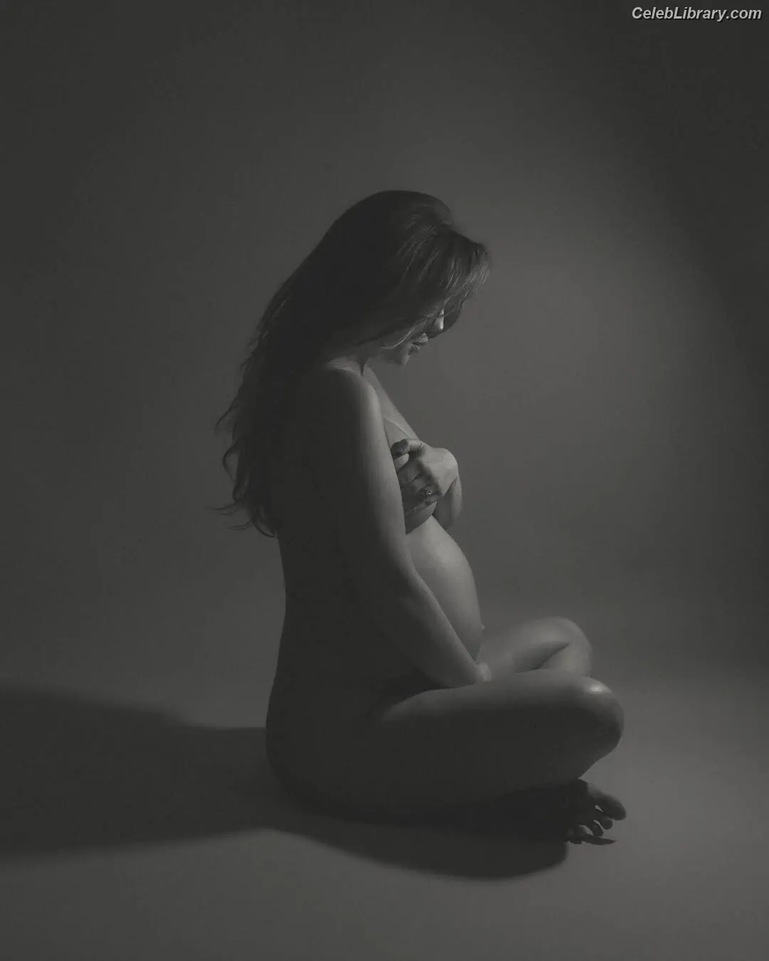 Sammi Hanratty photo 8 of 497