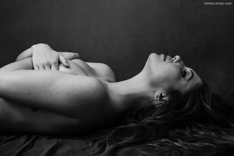 Sammi Hanratty photo 3 of 498