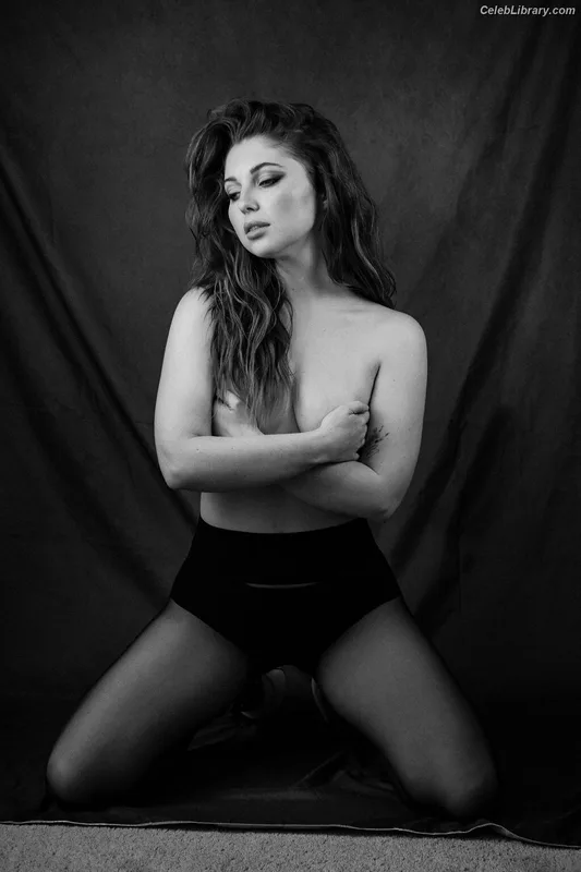 Sammi Hanratty photo 11 of 498