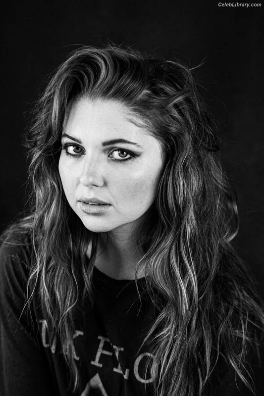 Sammi Hanratty photo 22 of 498