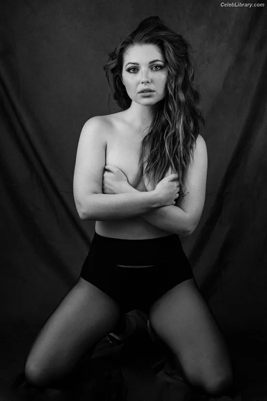Sammi Hanratty photo 16 of 498