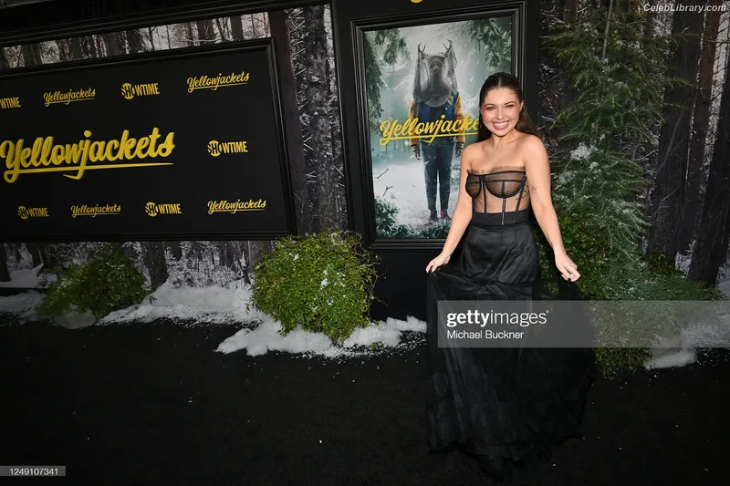 Sammi Hanratty photo 2 of 498