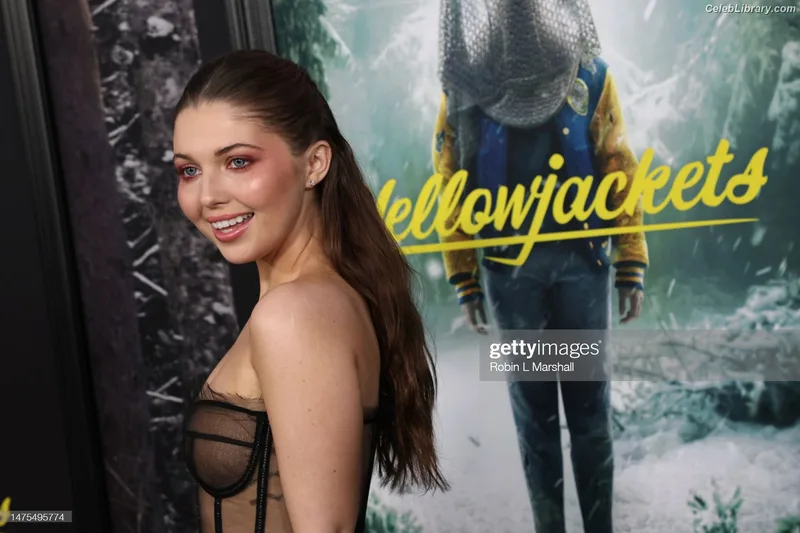 Sammi Hanratty photo 8 of 498