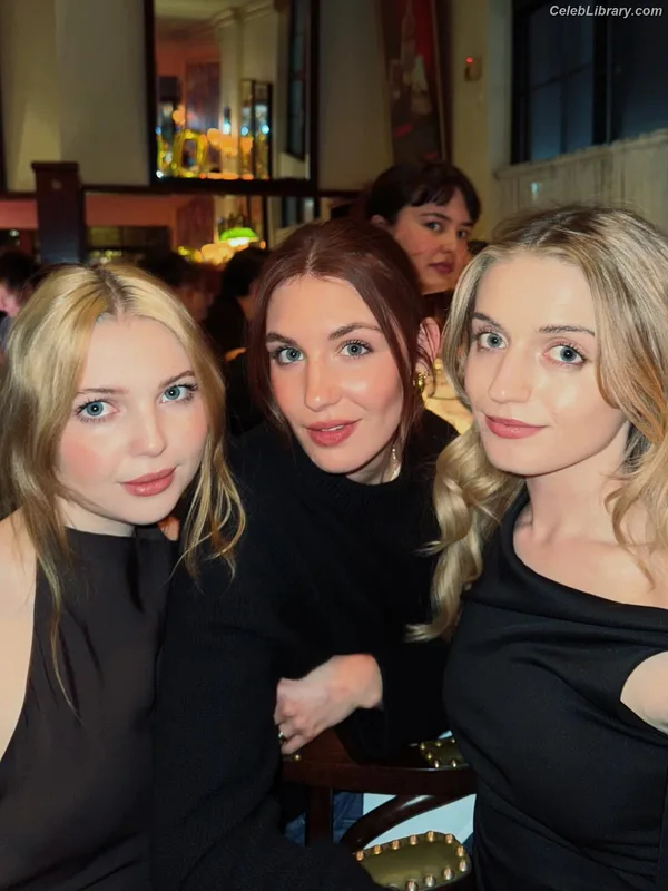 Sammi Hanratty photo 6 of 498