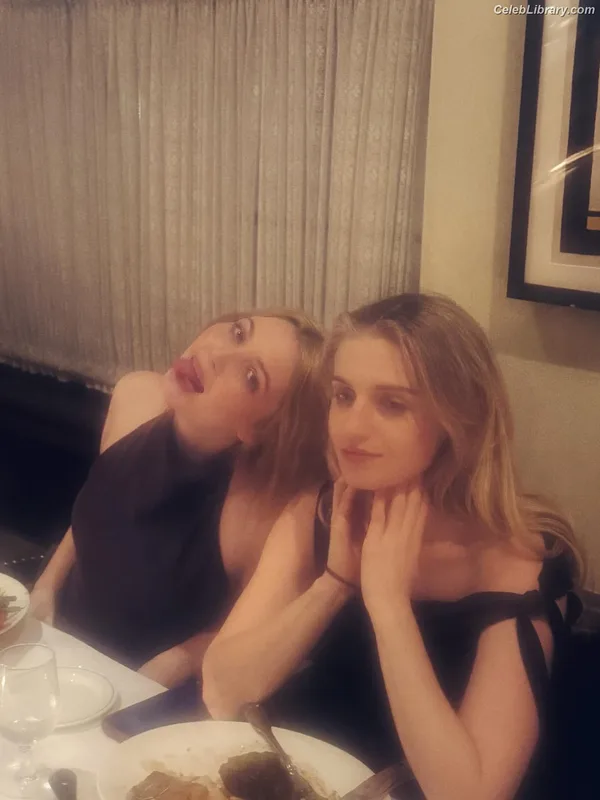 Sammi Hanratty photo 10 of 498