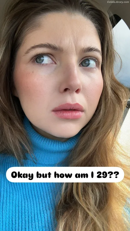 Sammi Hanratty photo 21 of 498