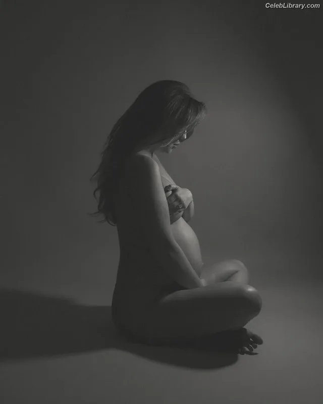Sammi Hanratty photo 8 of 498