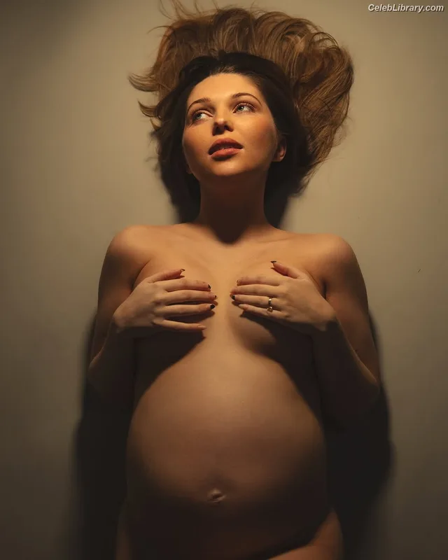 Sammi Hanratty photo 11 of 498