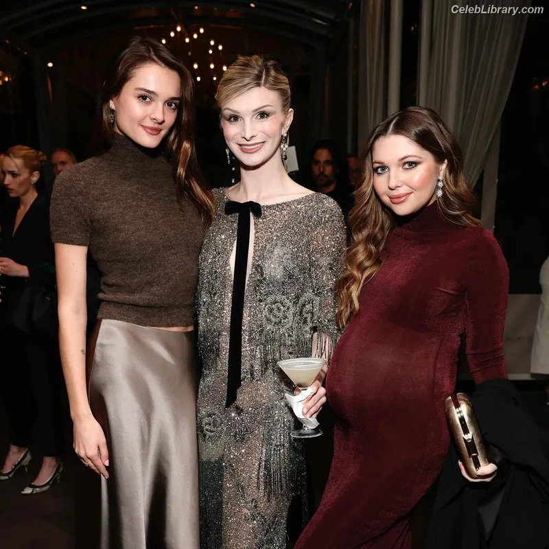 Sammi Hanratty photo 15 of 498