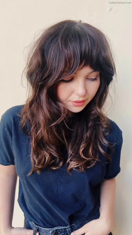 Sammi Hanratty photo 7 of 498