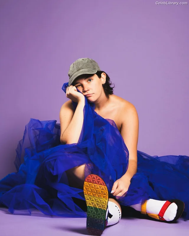 Sammy Rae photo 15 of 96