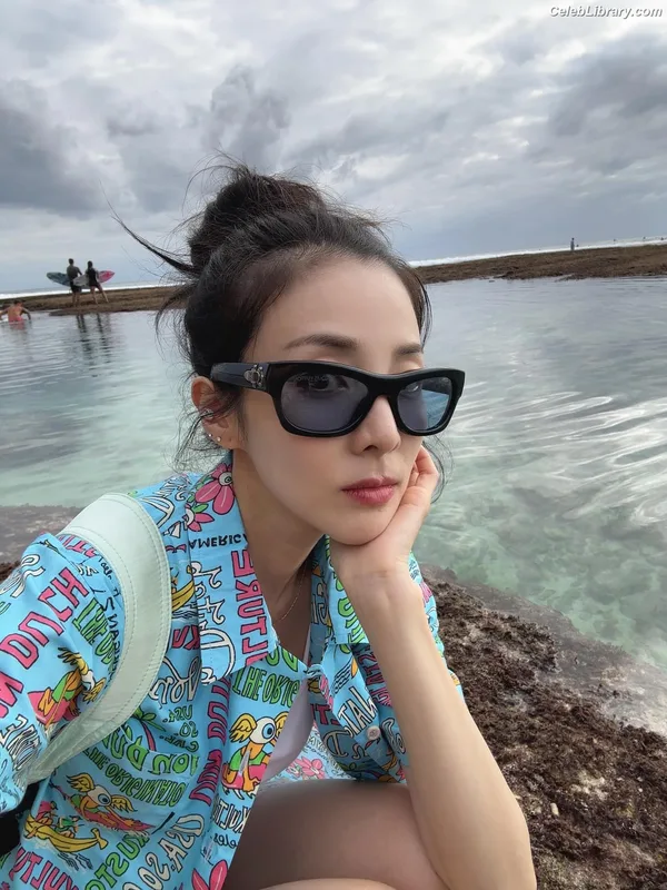 Sandara Park (2NE1) photo 8 of 40