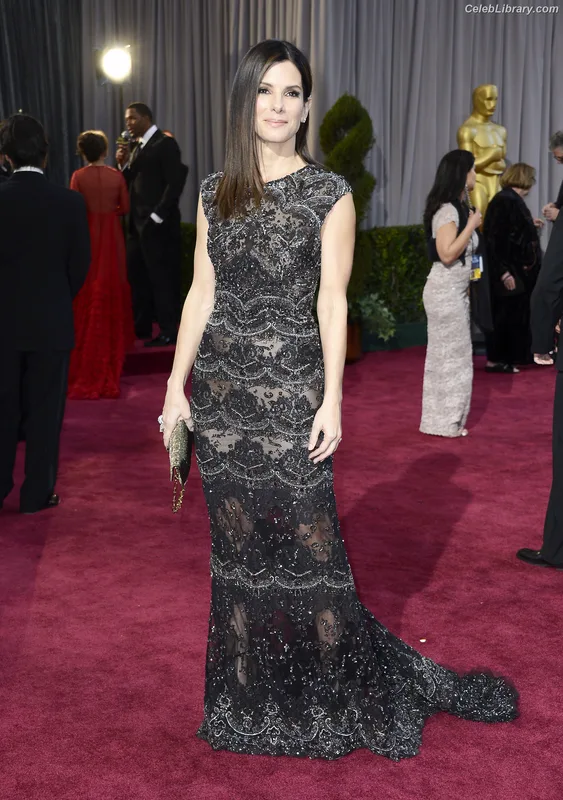 Sandra Bullock photo 7 of 128