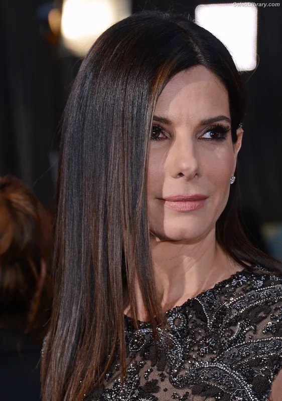 Sandra Bullock photo 8 of 128