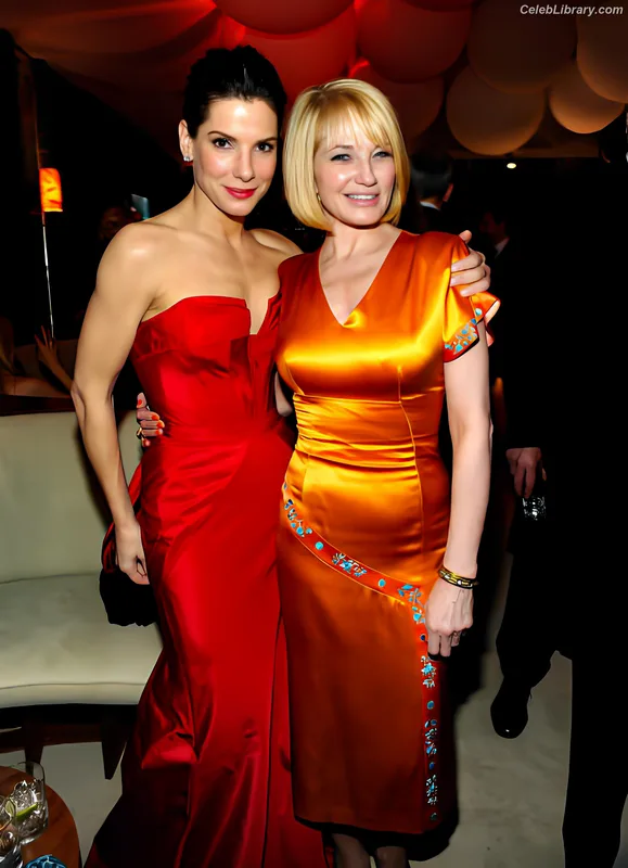 Sandra Bullock photo 12 of 128