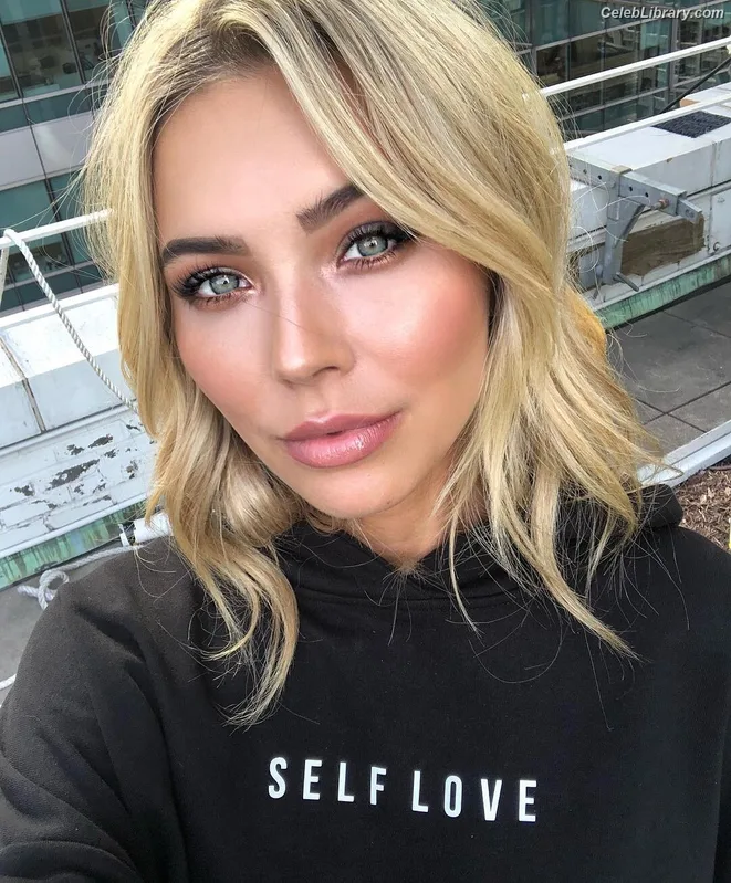 Sandra Kubicka photo 6 of 170