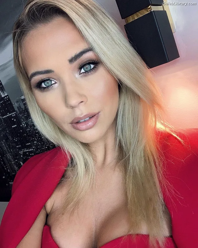 Sandra Kubicka photo 1 of 170