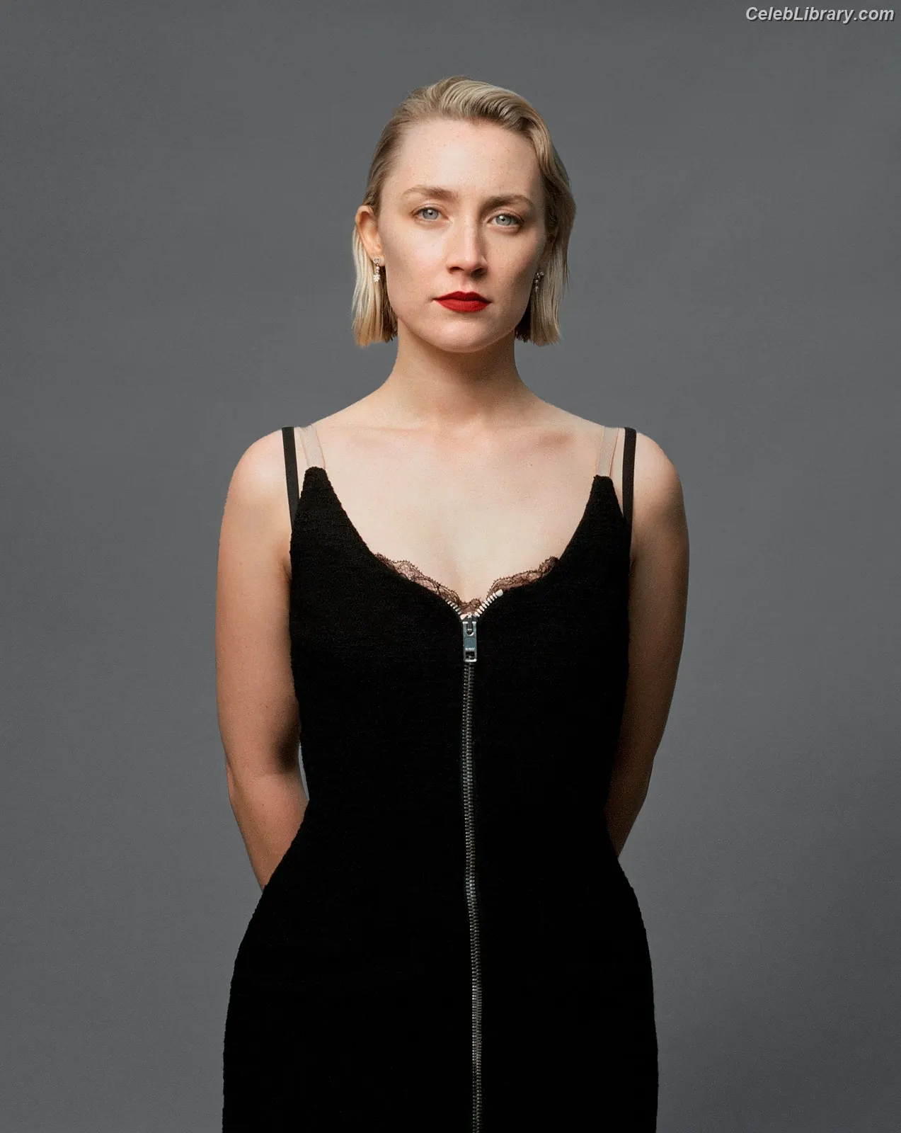 Saoirse Ronan photo 11 of 406
