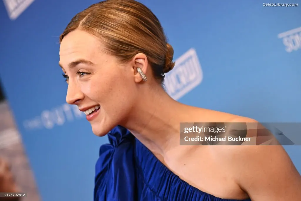 Saoirse Ronan photo 14 of 406