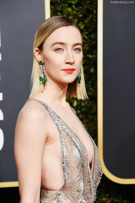 Saoirse Ronan photo 9 of 406