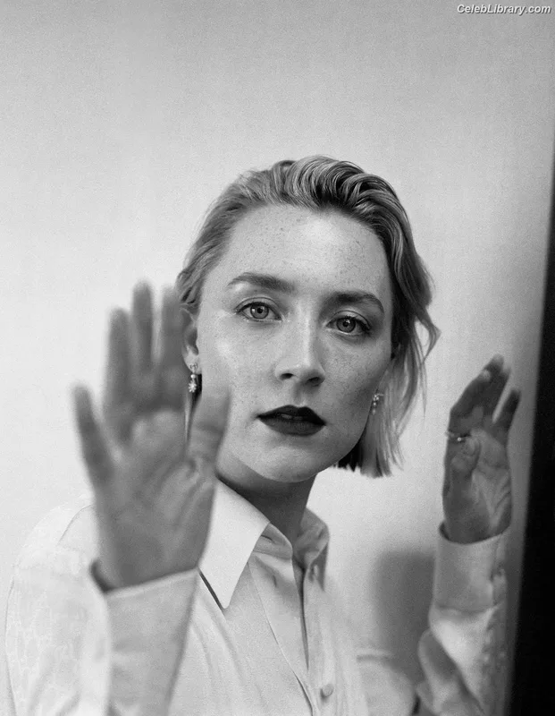 Saoirse Ronan photo 5 of 406