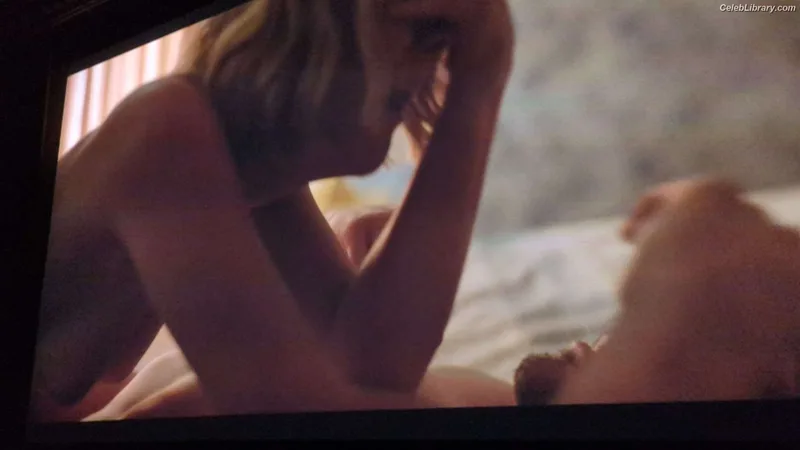 Saoirse Ronan photo 14 of 406