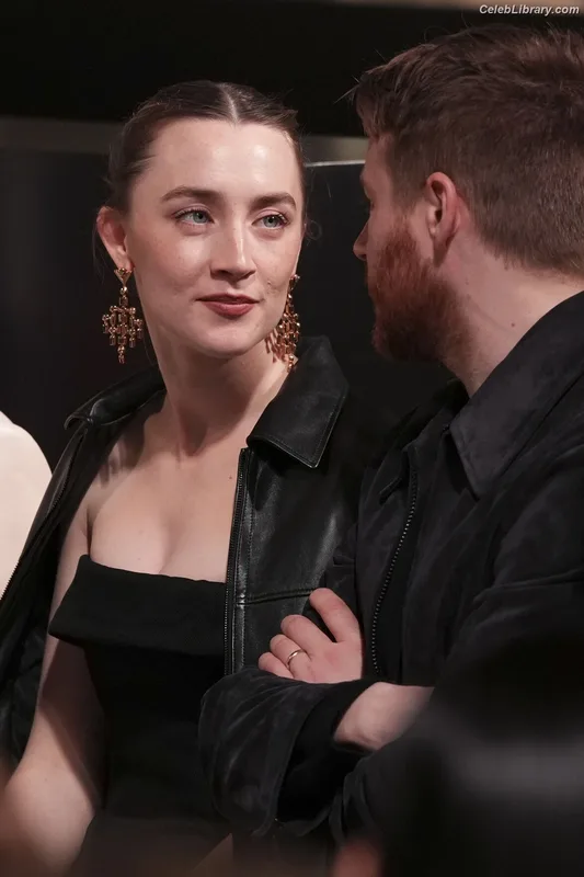 Saoirse Ronan photo 4 of 406