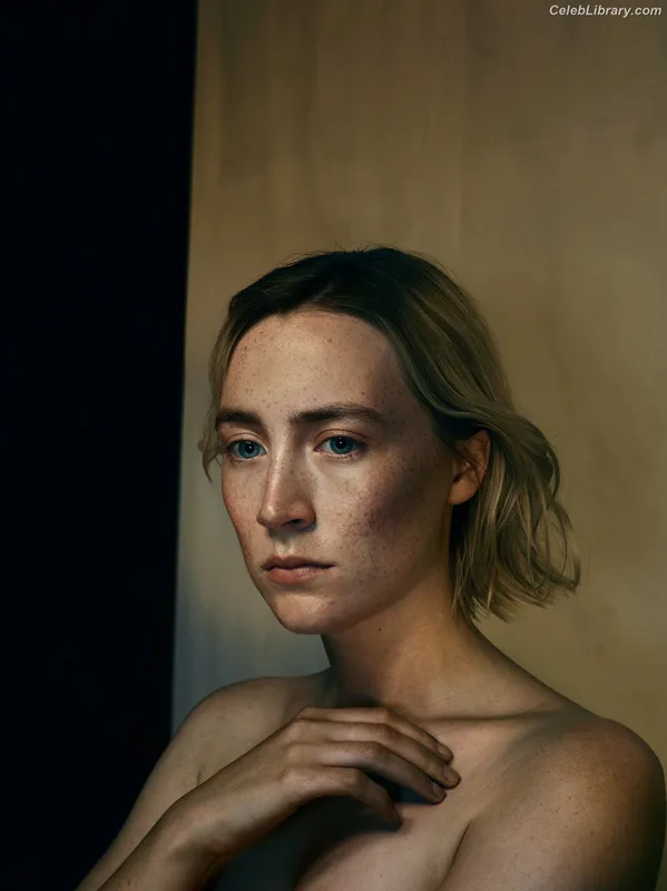 Saoirse Ronan photo 19 of 406