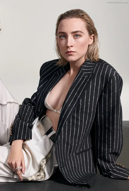 Saoirse Ronan photo 14 of 406