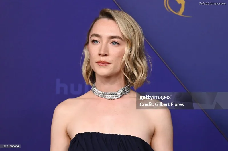 Saoirse Ronan photo 21 of 406
