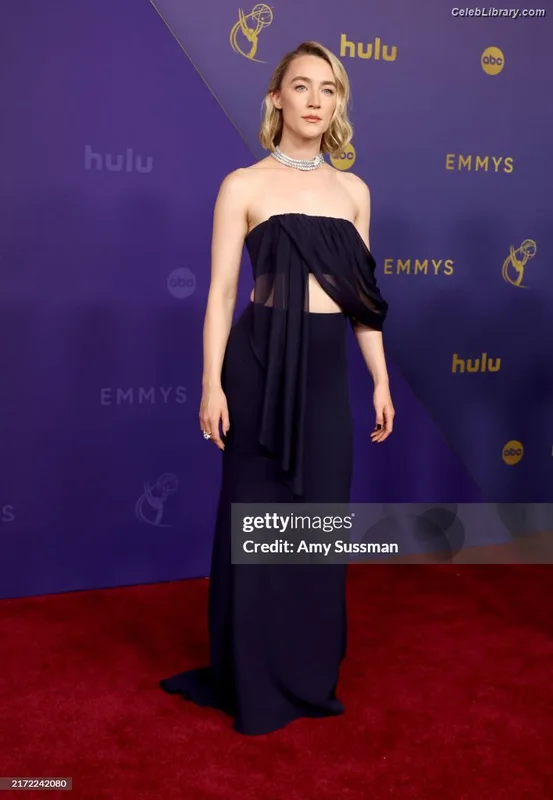 Saoirse Ronan photo 4 of 406
