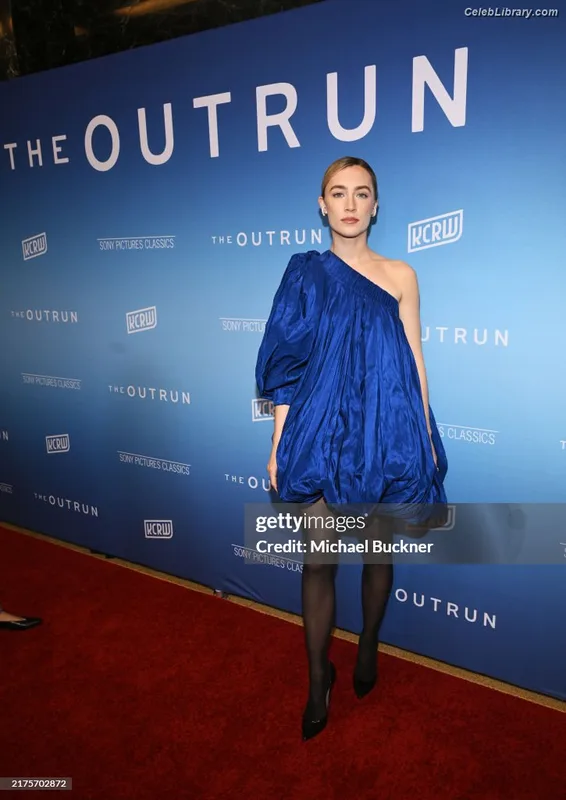 Saoirse Ronan photo 15 of 406