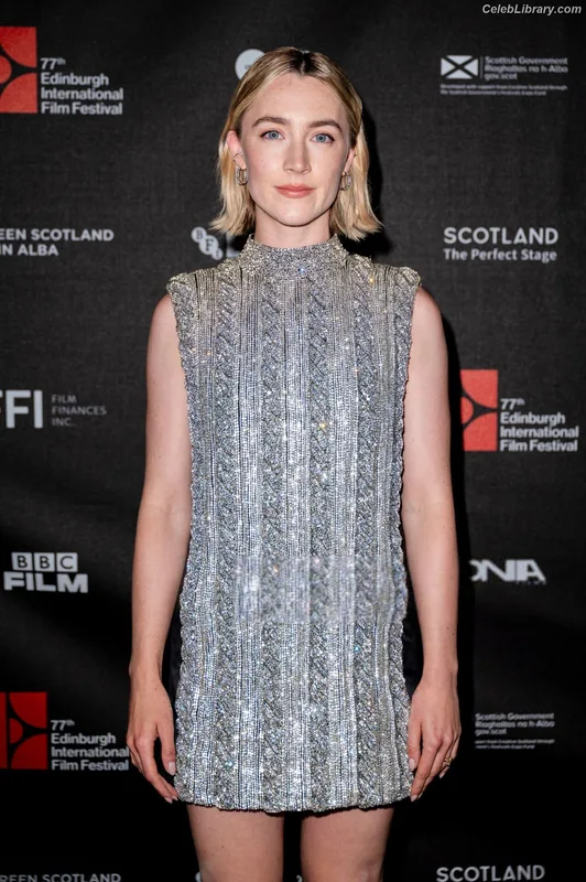 Saoirse Ronan photo 23 of 406