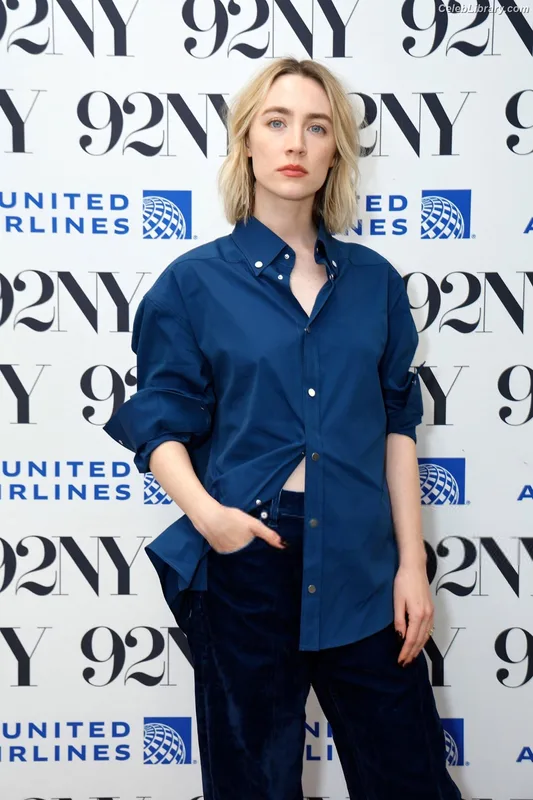 Saoirse Ronan photo 13 of 406
