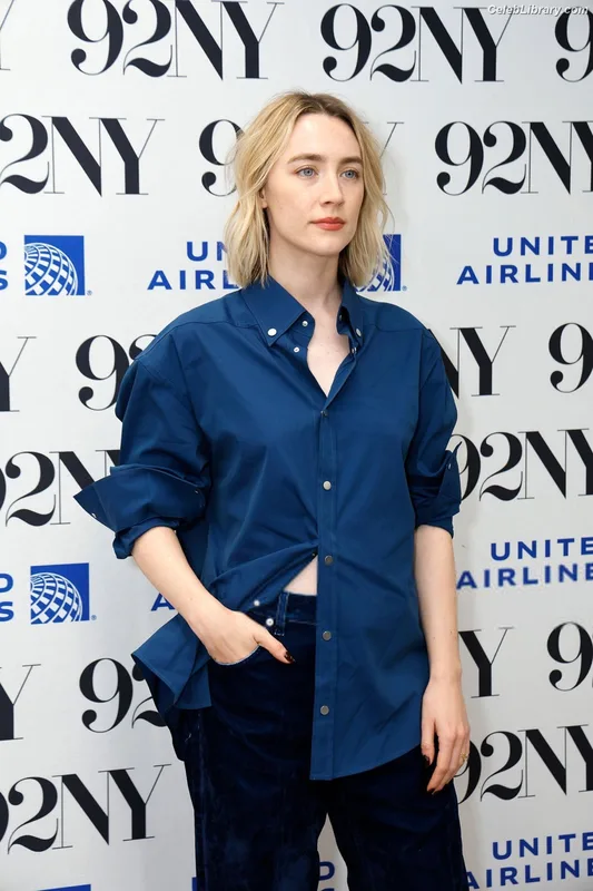 Saoirse Ronan photo 14 of 406