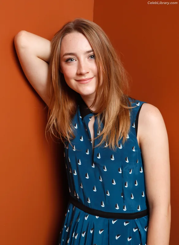 Saoirse Ronan photo 23 of 406