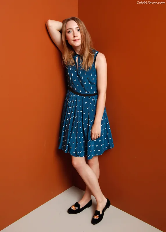 Saoirse Ronan photo 24 of 406