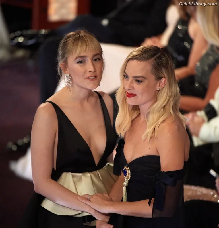 Saoirse Ronan photo 19 of 406