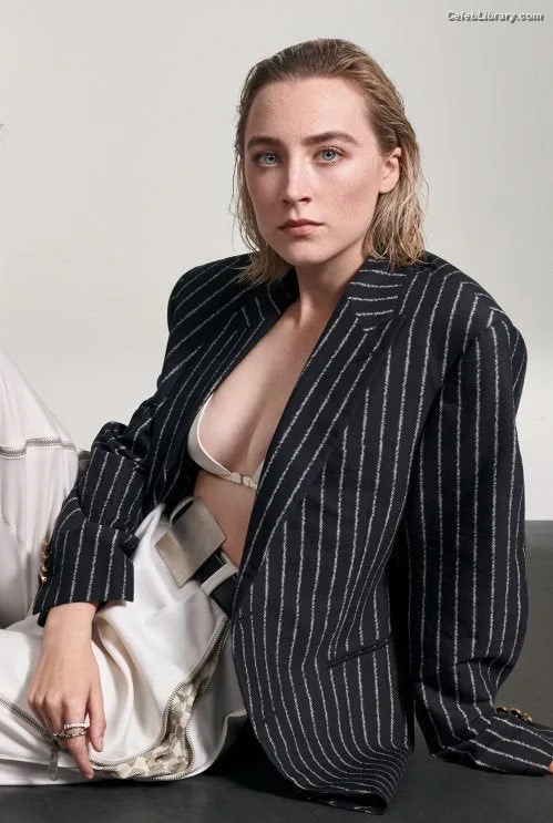Saoirse Ronan photo 24 of 406