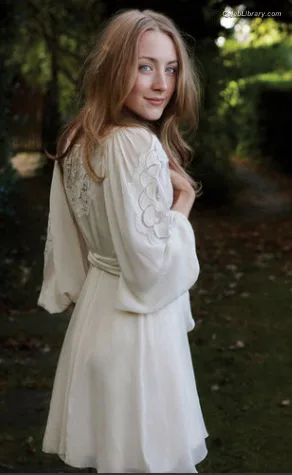 Saoirse Ronan photo 1 of 406